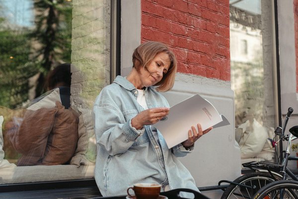 How Might the UK News Influence Public Opinion on Economic Policies?